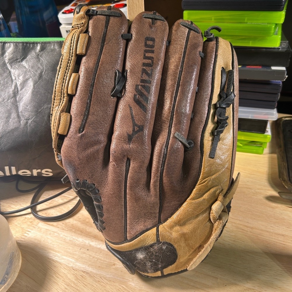 Mizuno GVS 1300 Superior Design 13 Inch Baseball Glove Full Grain Leather lht - Picture 2 of 6
